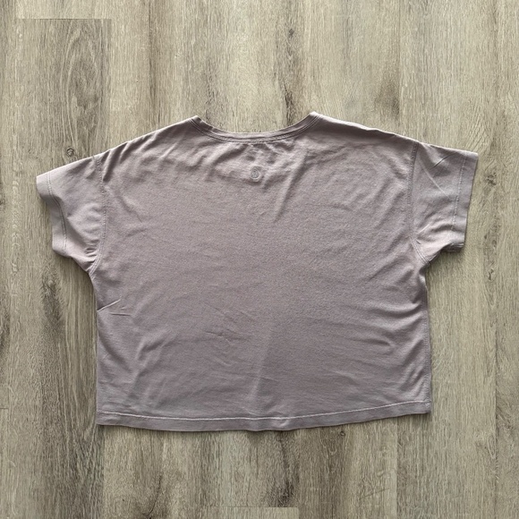 lululemon Women’s Cates T-Shirt Pima Cotton lavender Size Large - Picture 2 of 3